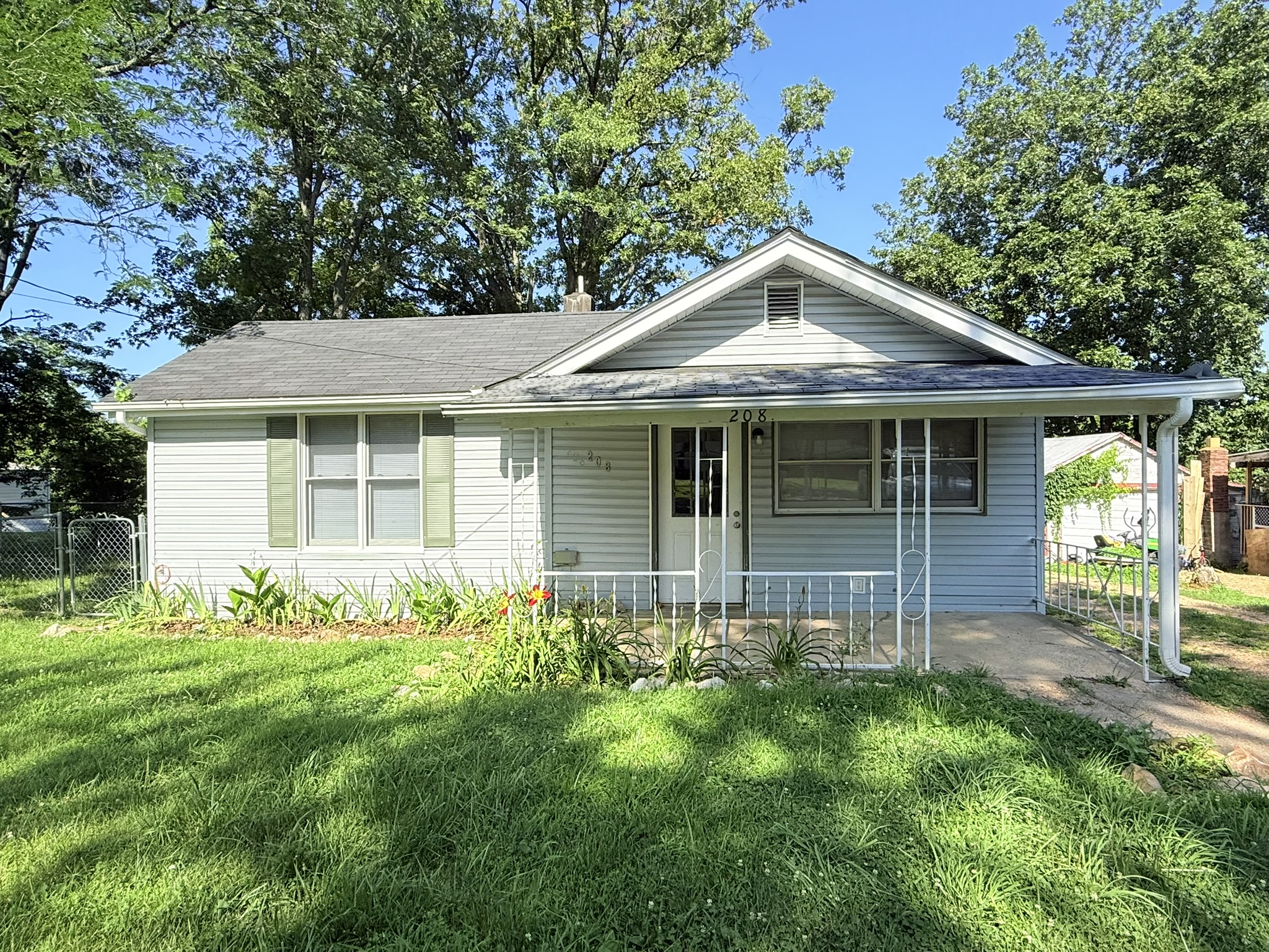 Property main image